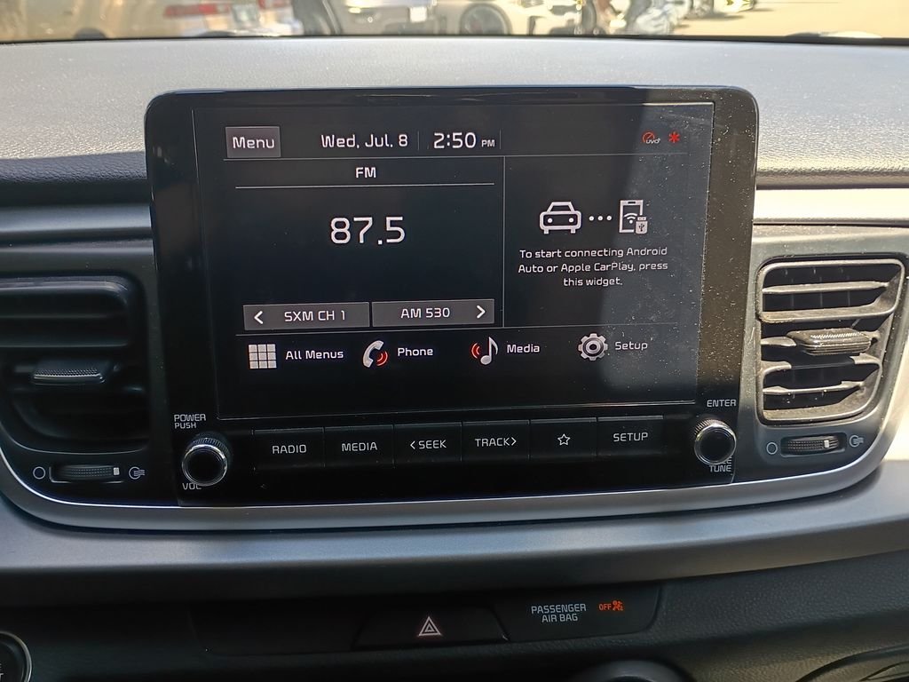 Used 2022 Clear White Kia S image 18