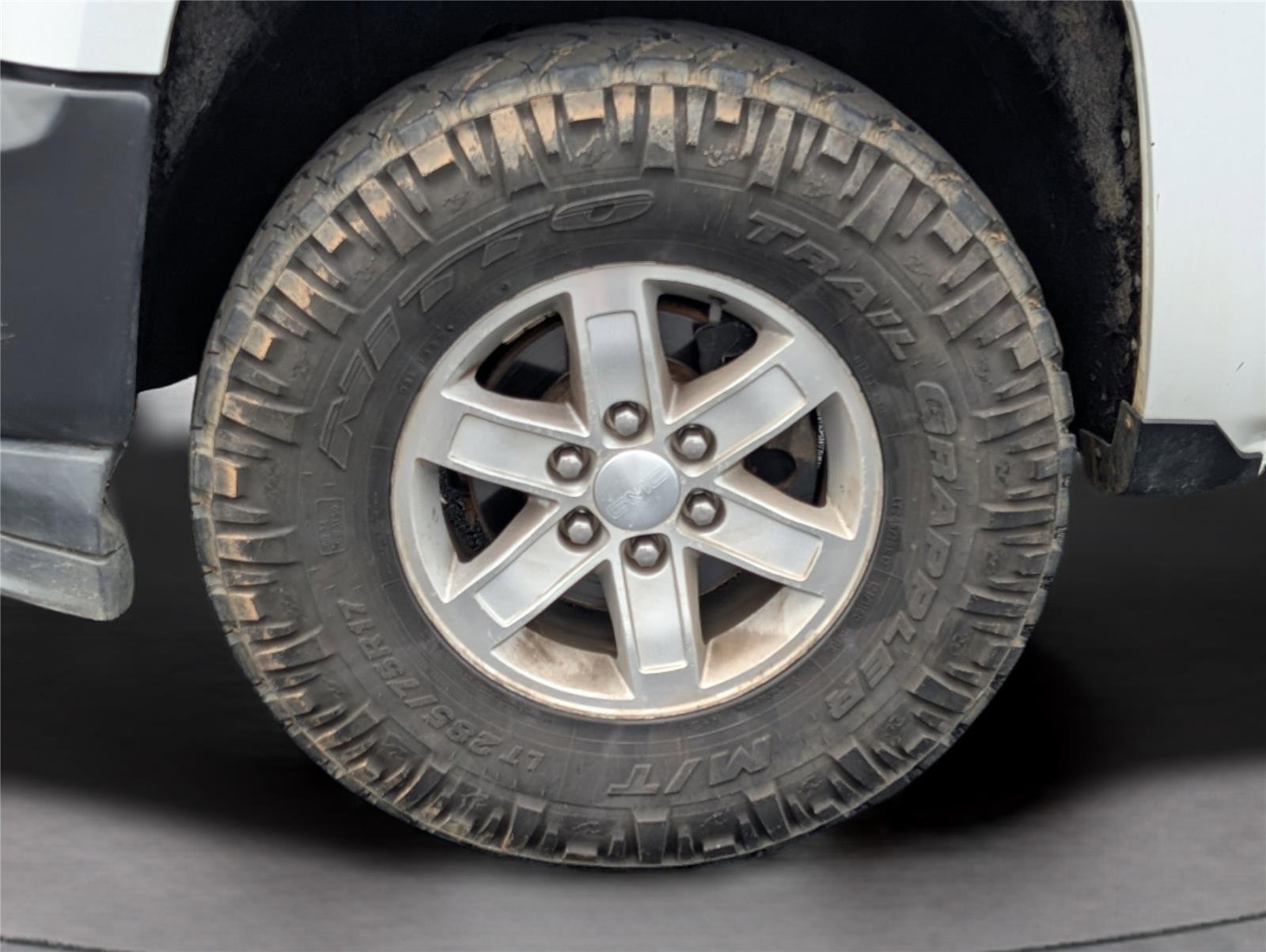 Used 2019 SUMMIT WHITE Chevrolet Work Truck image 34