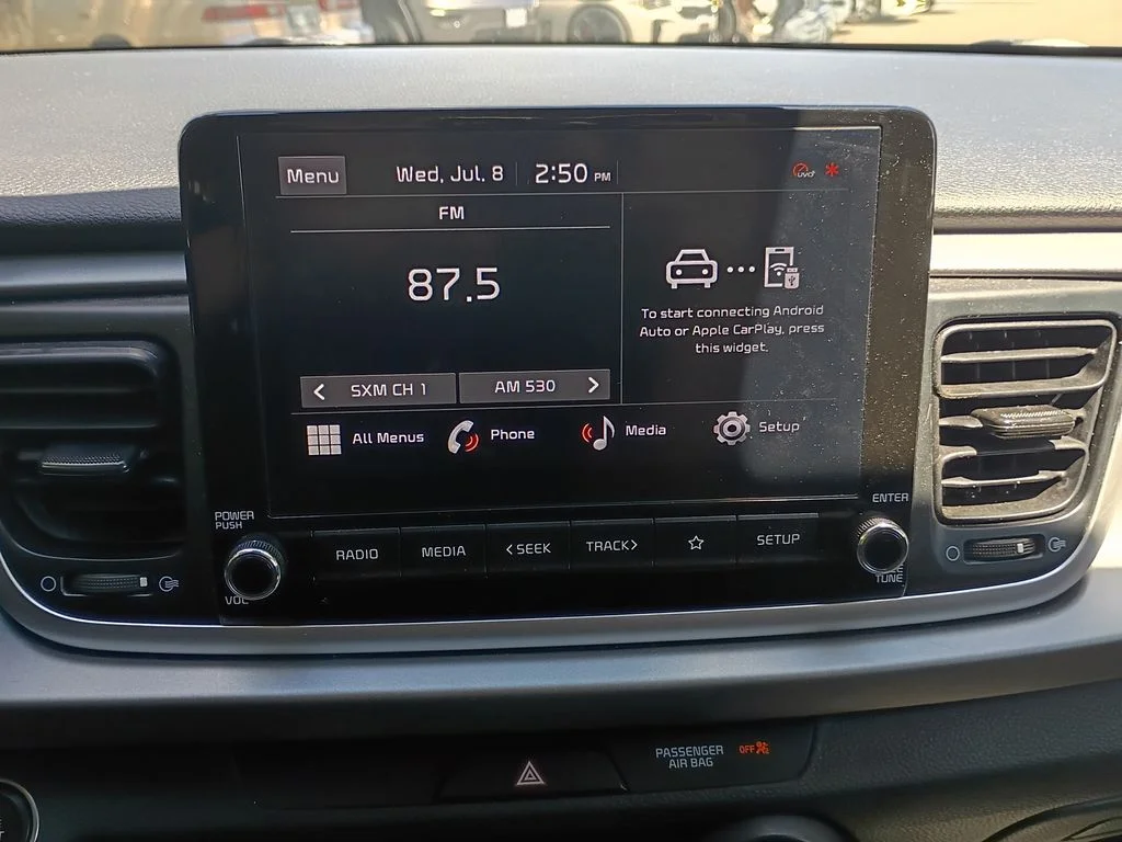 Used 2022 Clear White Kia S image 18