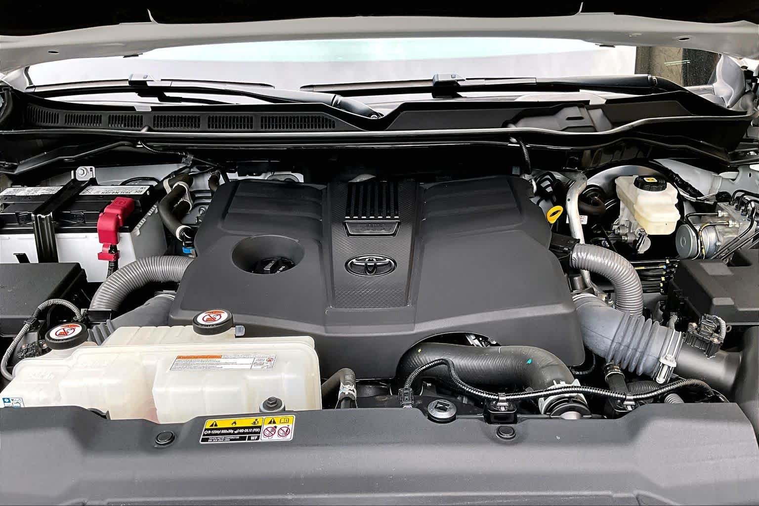 Used 2024 Ice Cap Toyota SR5 image 31