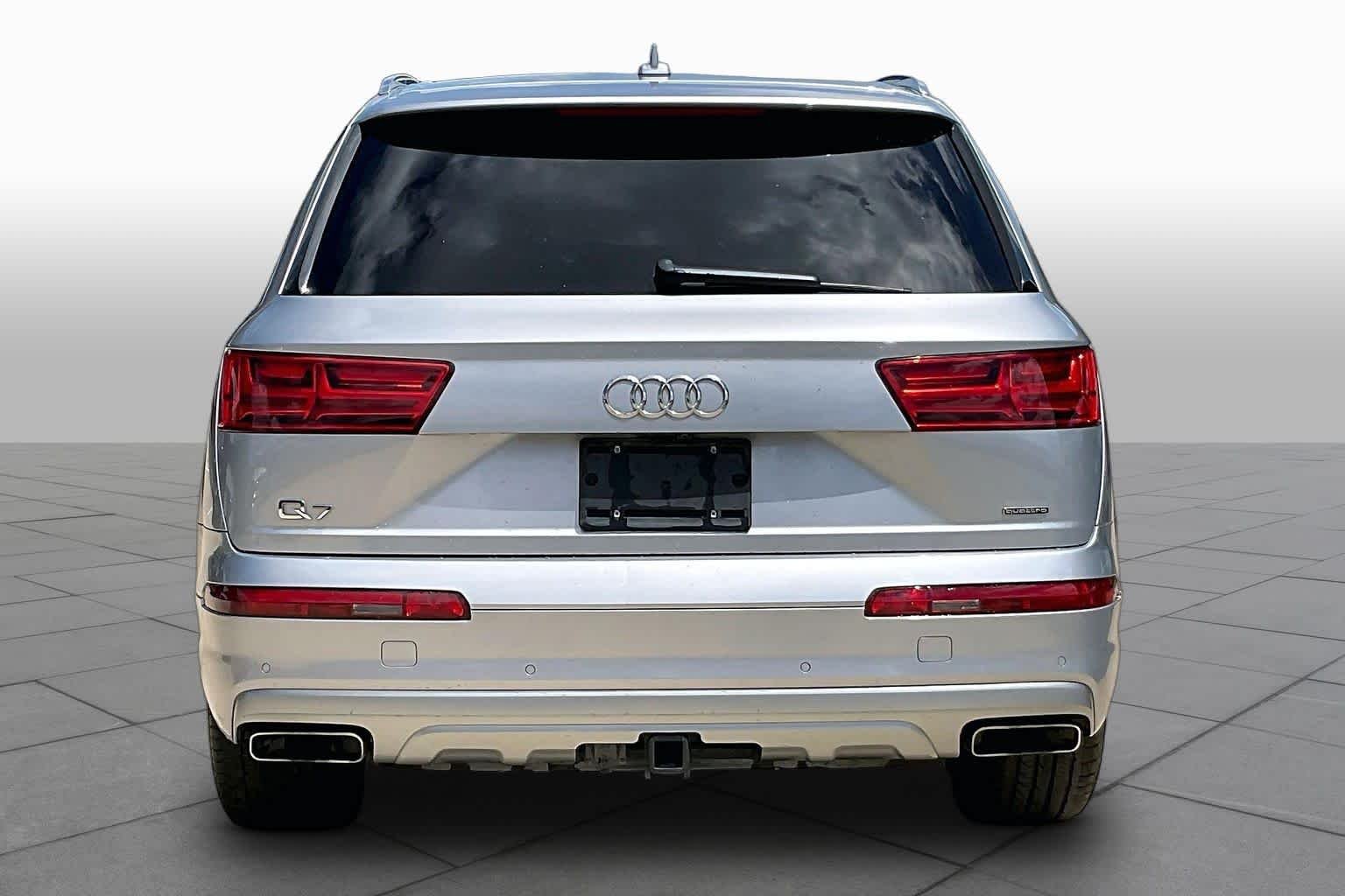 Used 2018 Florett Silver Metallic Audi Premium Plus image 5