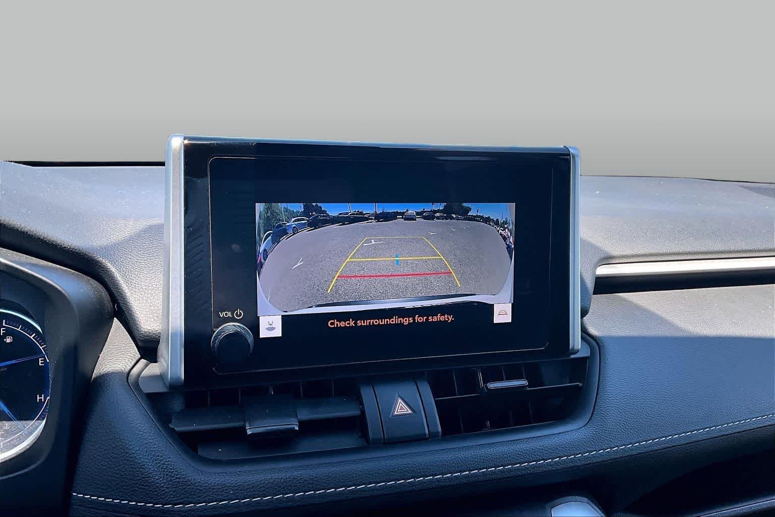 Used 2024 Ice Cap Toyota Hybrid XLE image 26