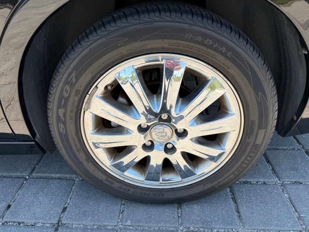 Used 2007 Black Buick CXL image 10