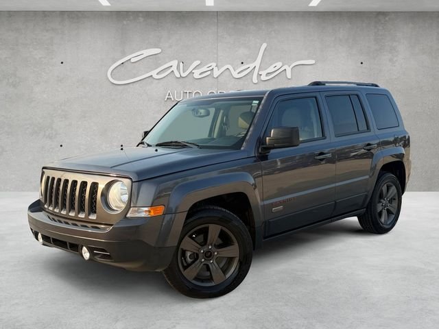 Used 2016 Granite Crystal Clearcoat Metallic Jeep Sport image 1