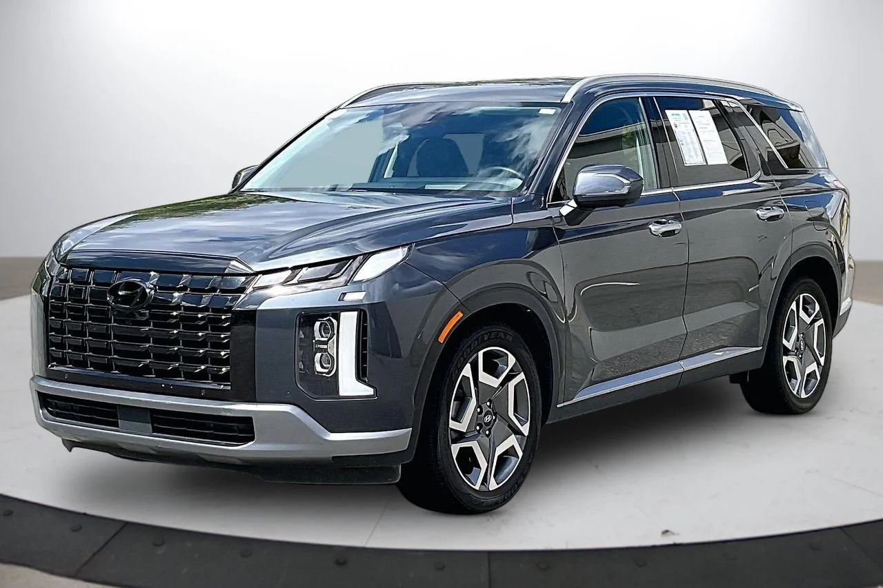 Used 2024 Gray Hyundai Limited image 4