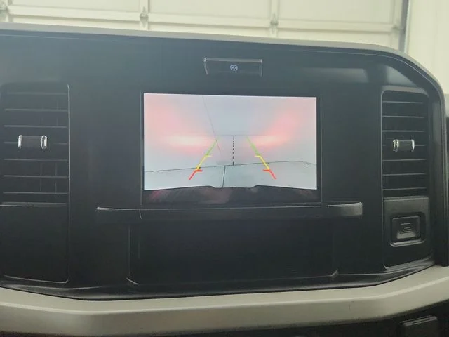 Used 2025 Oxford White Ford XLT image 25