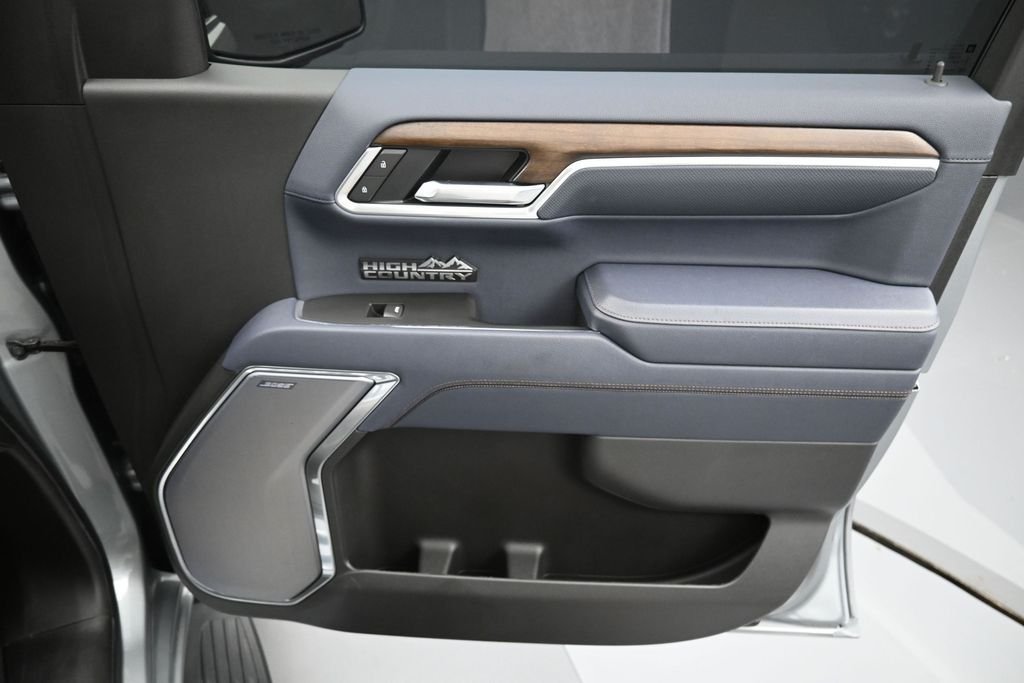 Used 2025 Gray Chevrolet High Country image 36