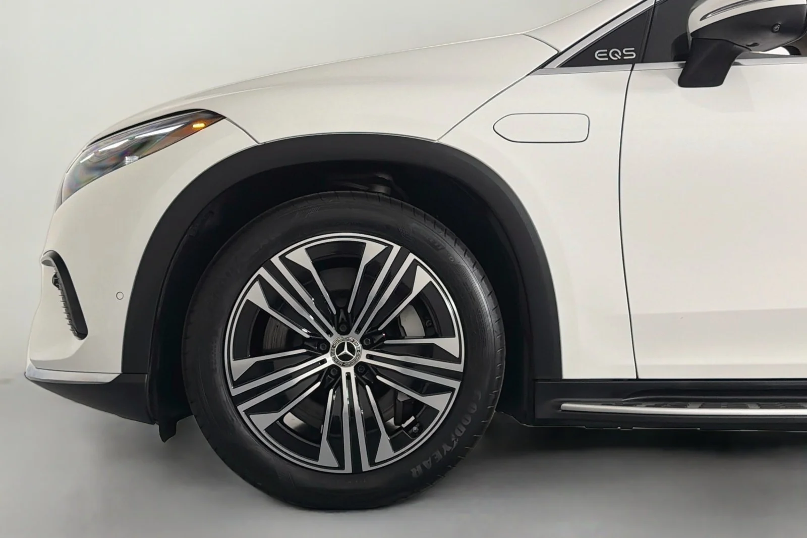 Certified Used 2023 Polar White Mercedes-Benz 450+ image 10