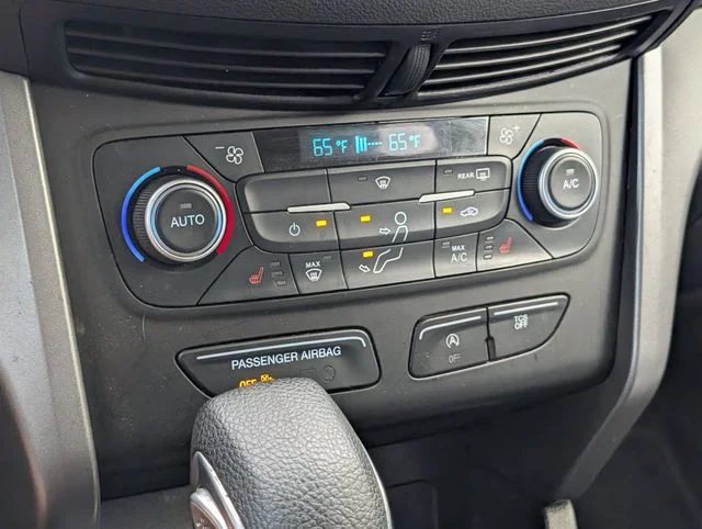 Used 2018 Lightning Blue Metallic Ford SE image 22
