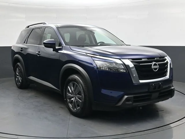 Used 2025 Blue Nissan SV image 2