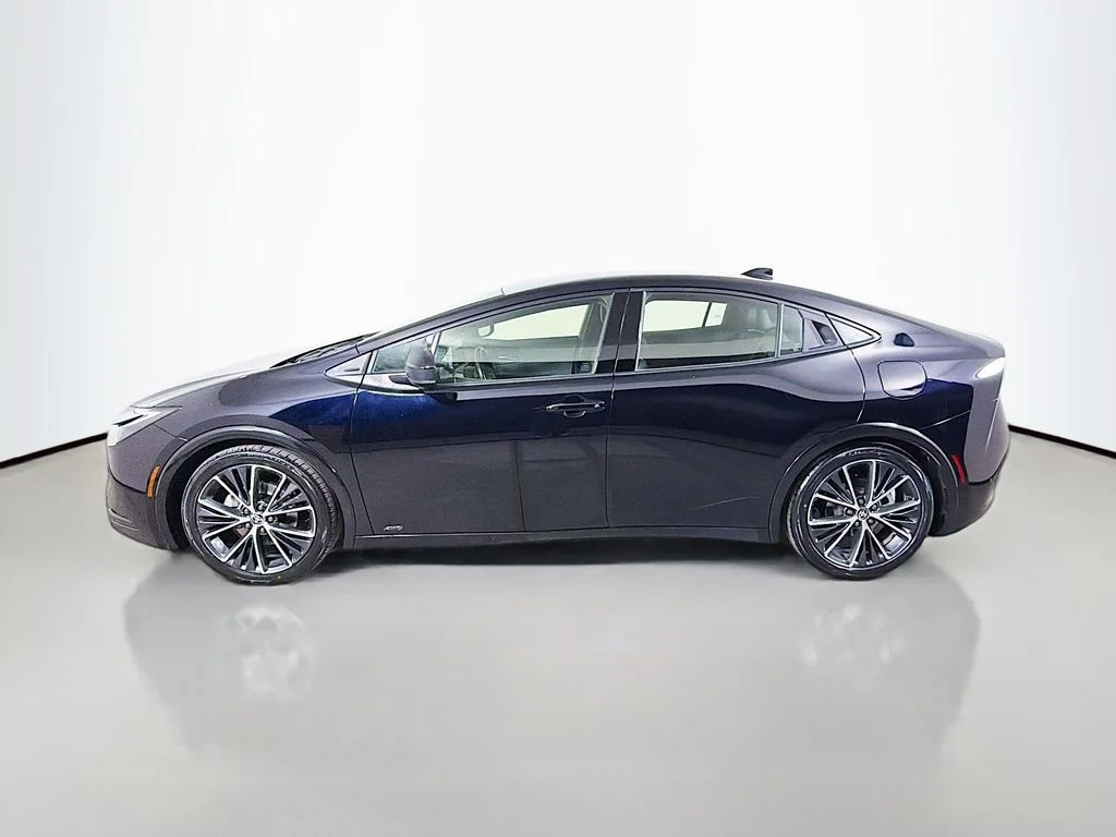 Used 2023 Black Toyota XLE image 9