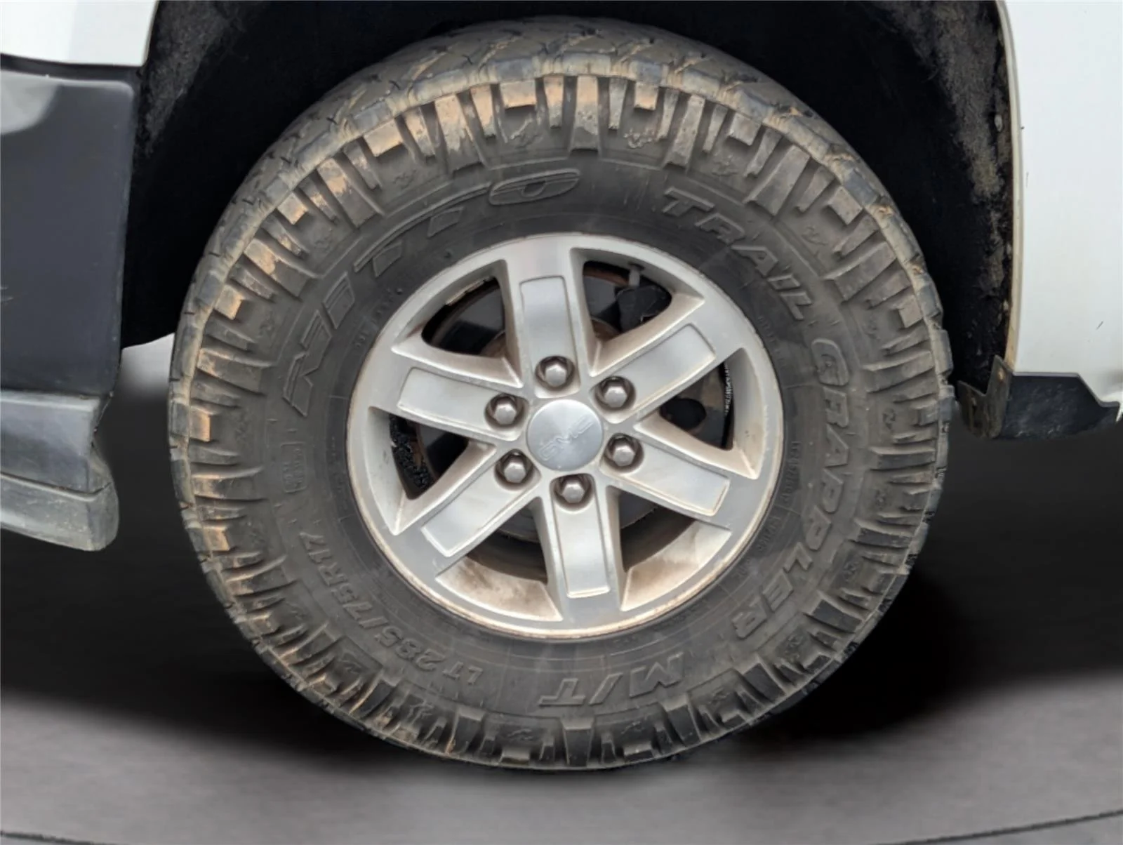 Used 2019 SUMMIT WHITE Chevrolet Work Truck image 34