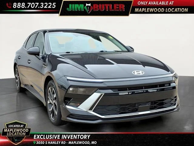 Used 2024  Hyundai SEL image 6