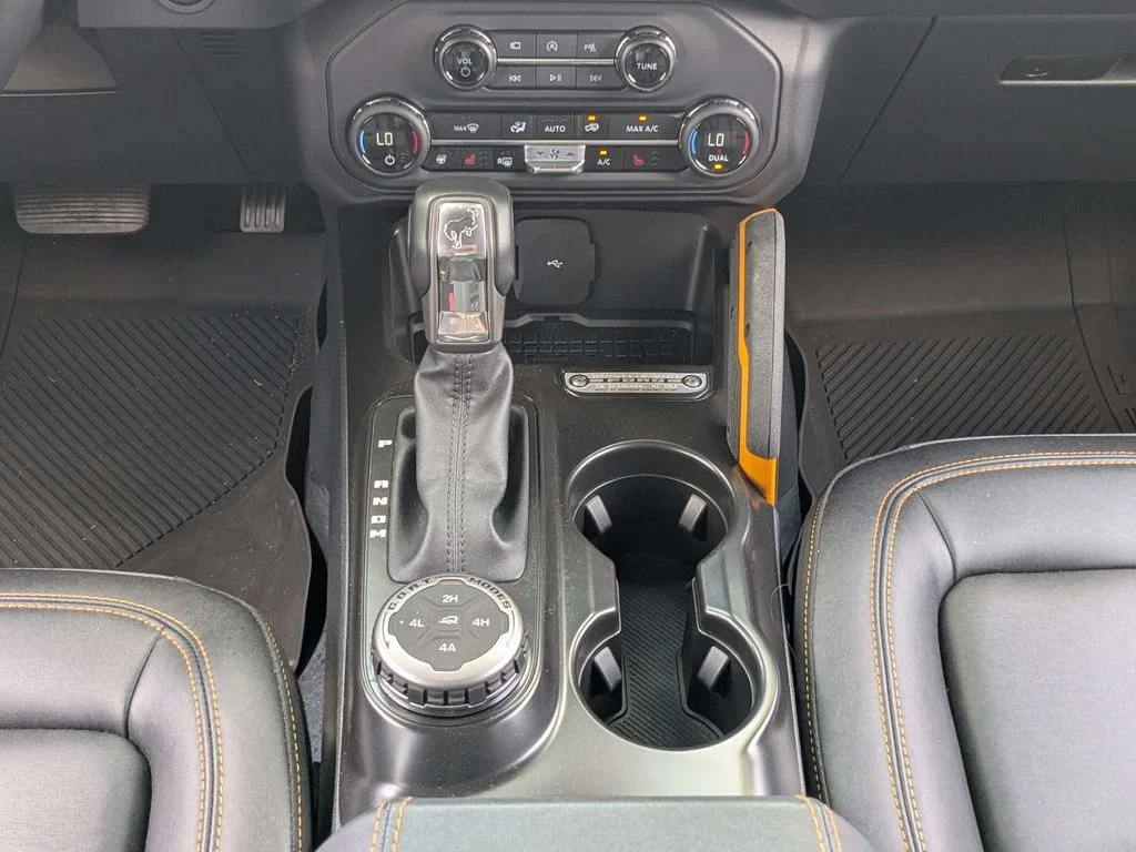 Used 2024 Gray Ford Badlands image 19