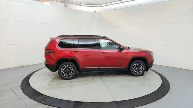 New 2026 Red Hot Pearl-Coat Exterior Paint Jeep Laredo image 10