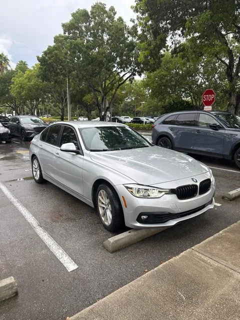 Used 2018 Silver BMW 320i image 3