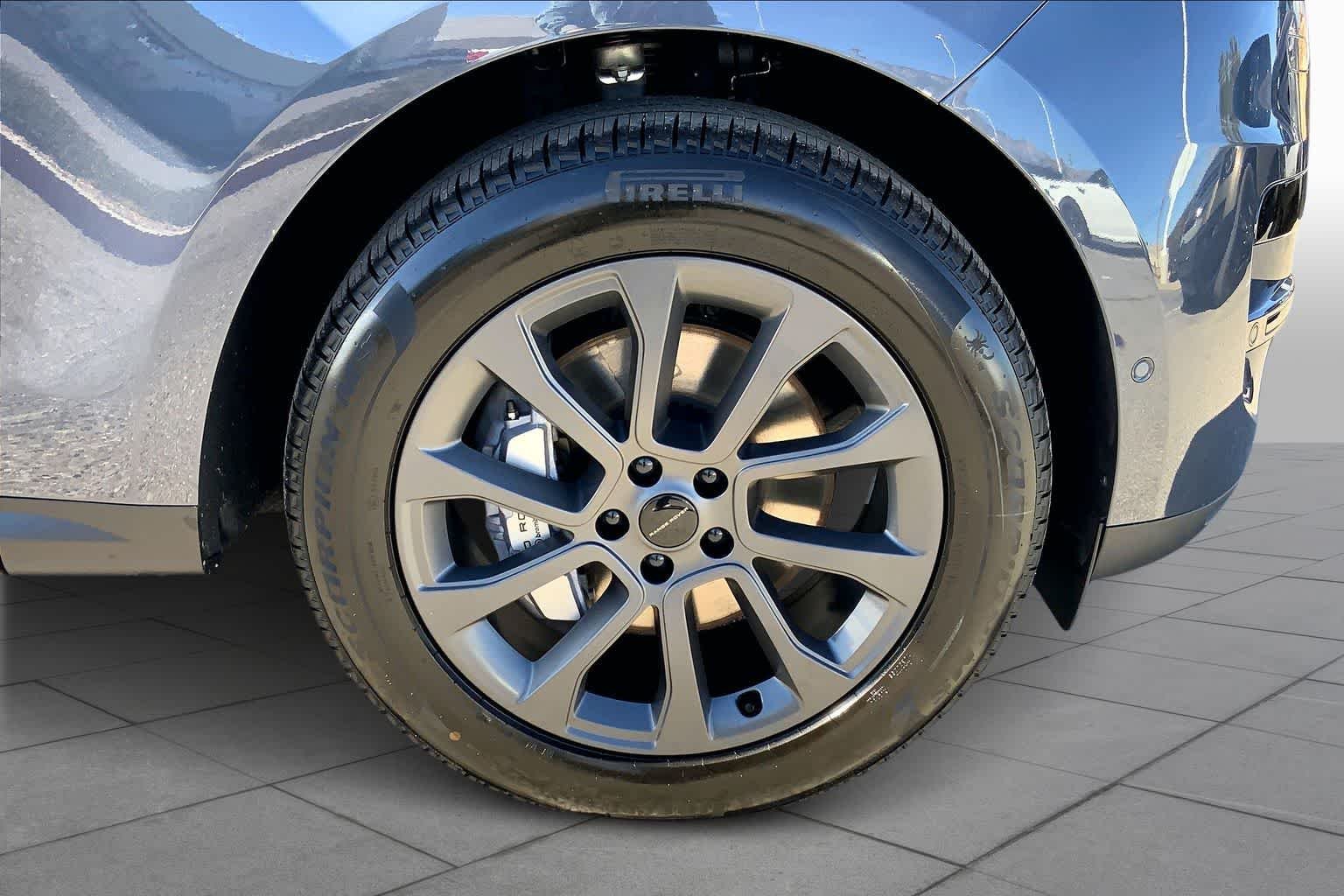 New 2026 Varesine Blue Metallic Land Rover SE image 11