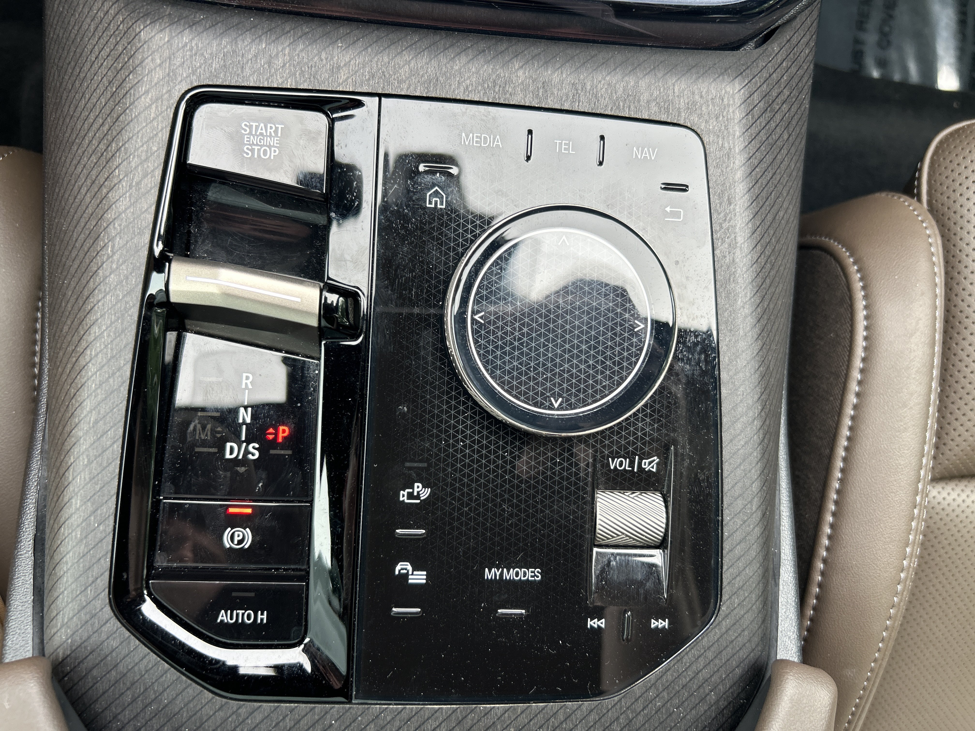 2025 BMW X3 30 - Photo 12