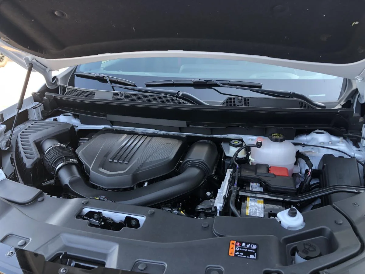 New 2026 White Chevrolet Awd 4dr Rs image 22
