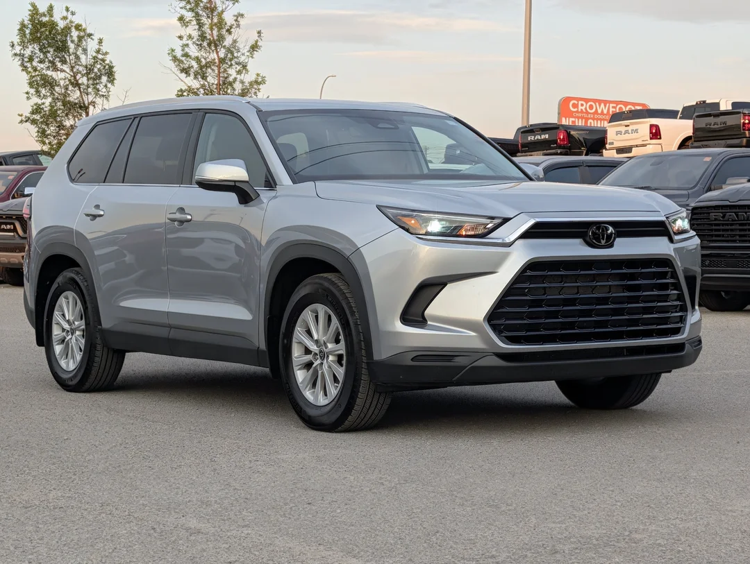 Certified Used 2026 Grey Toyota XLE - Leather - 12.3 Touchscreen - Safety Sense 3.0 - Lane Departure & More image 2