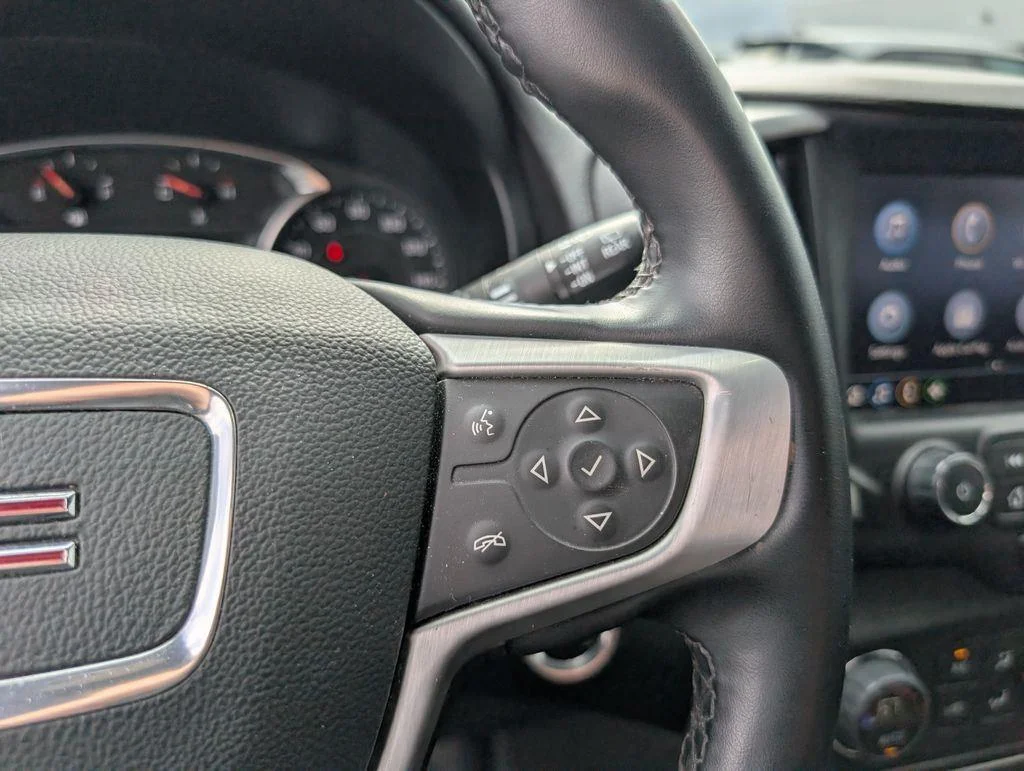 Used 2023 Summit White GMC SLT image 14