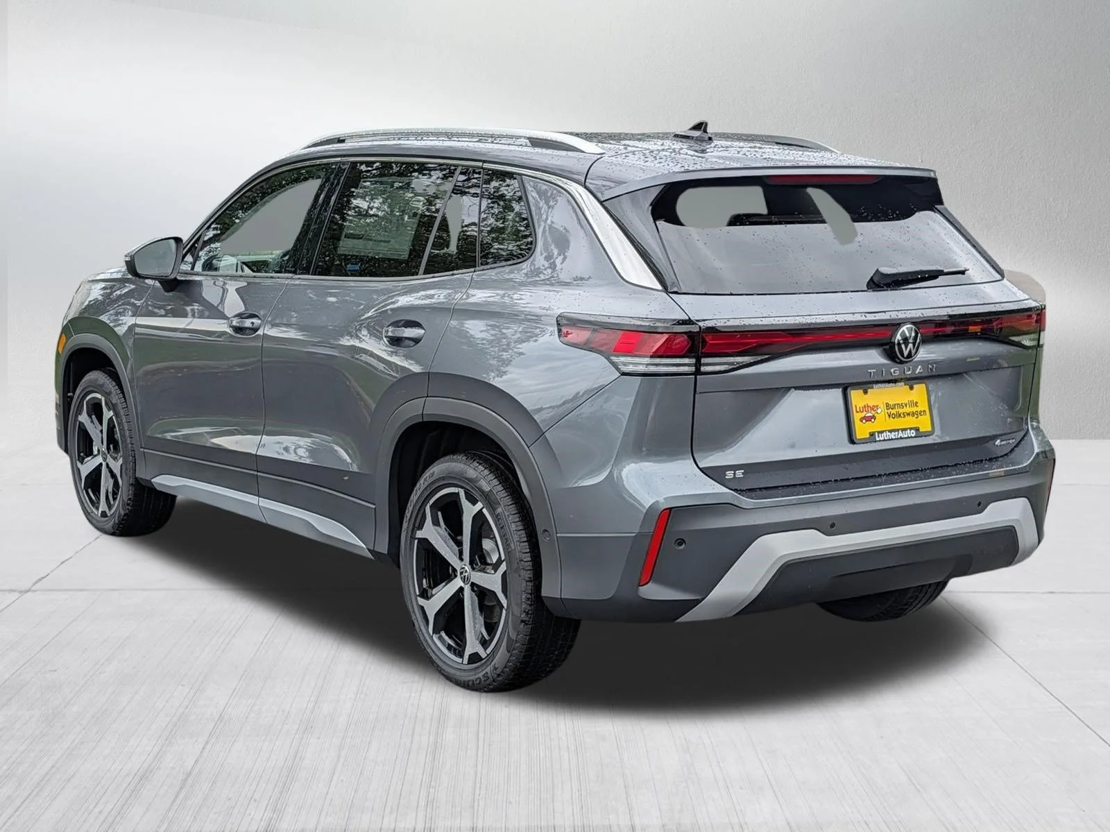 New 2026 Platinum Gray Metallic Volkswagen SE image 3