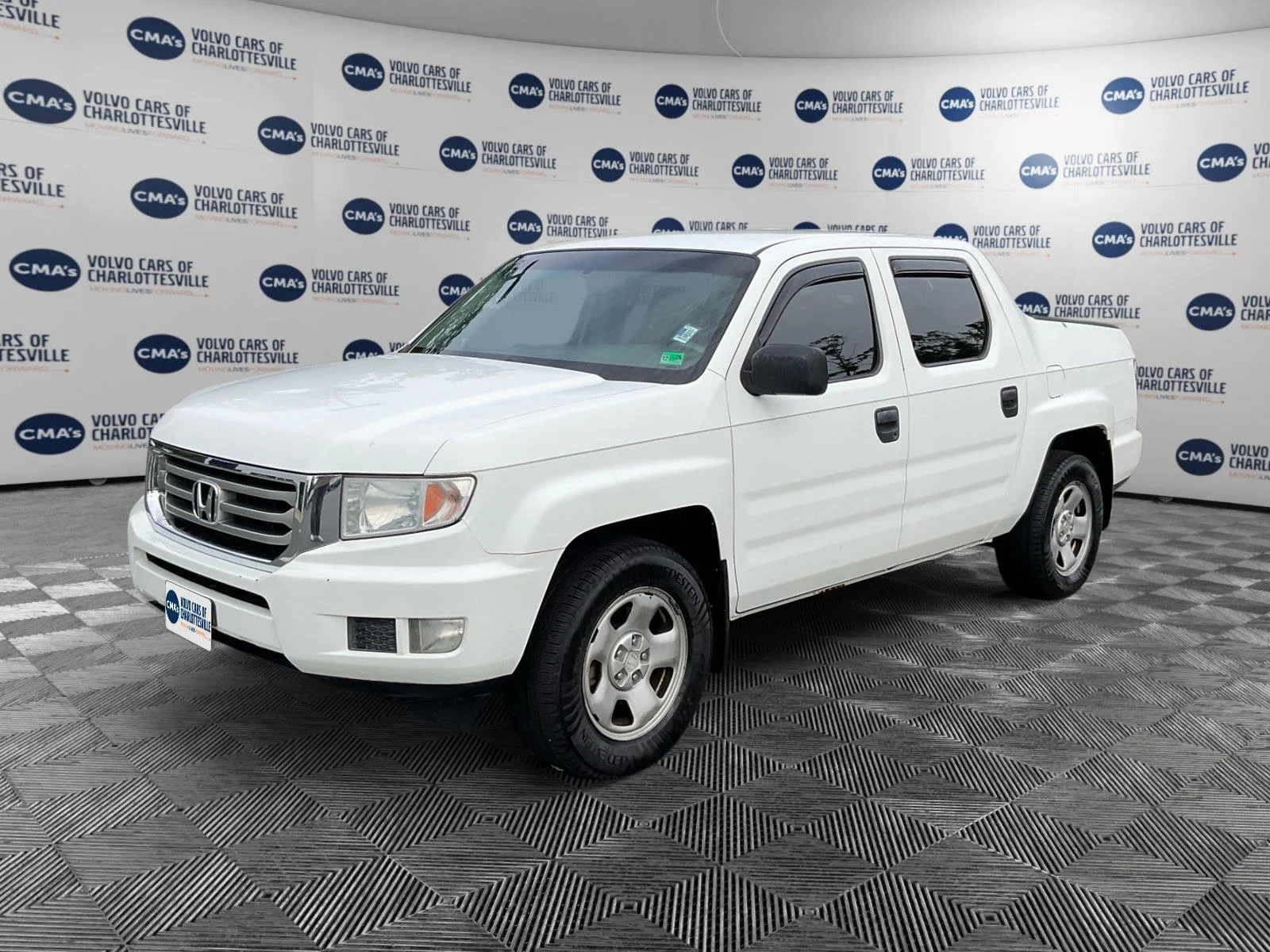 Used 2012 Taffeta White Honda RT image 1