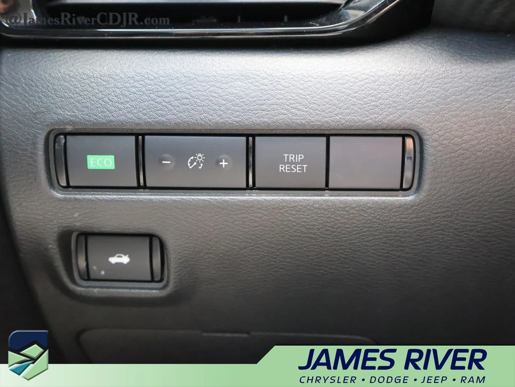Used 2024 Gray Nissan SV image 30