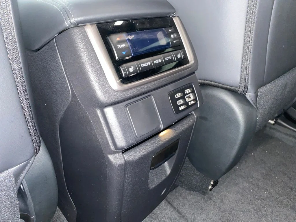 2026 Subaru Ascent Limited - Photo 28