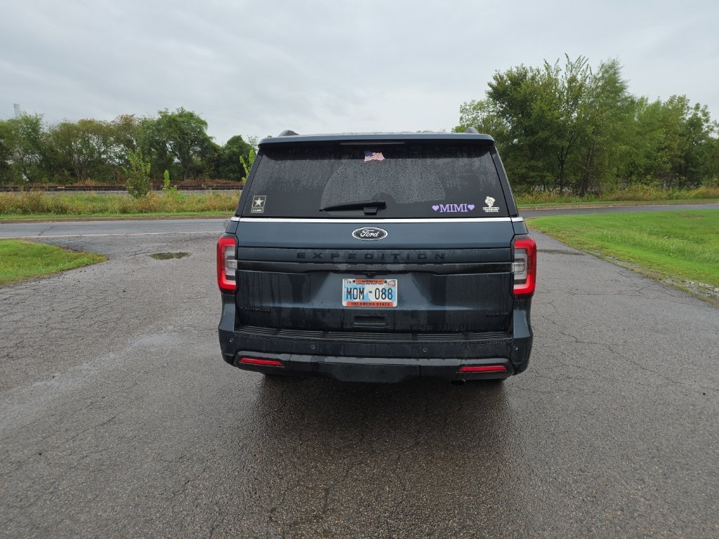 Used 2022 Blue Ford Limited image 3