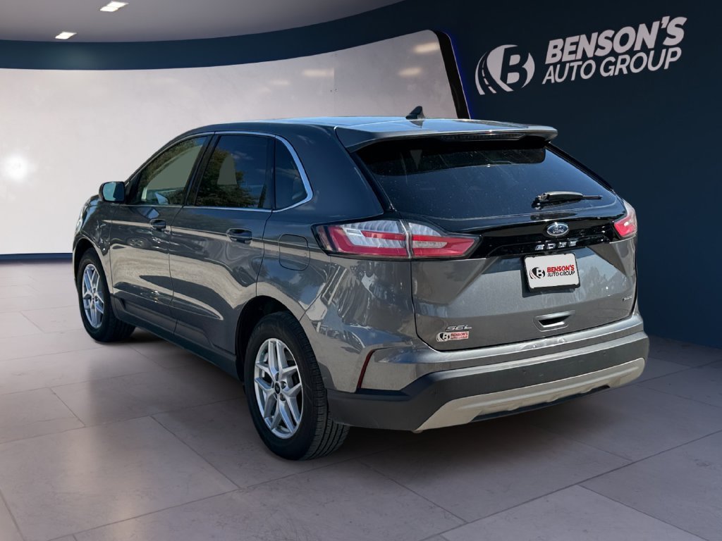 Used 2024 Gray Ford SEL image 3