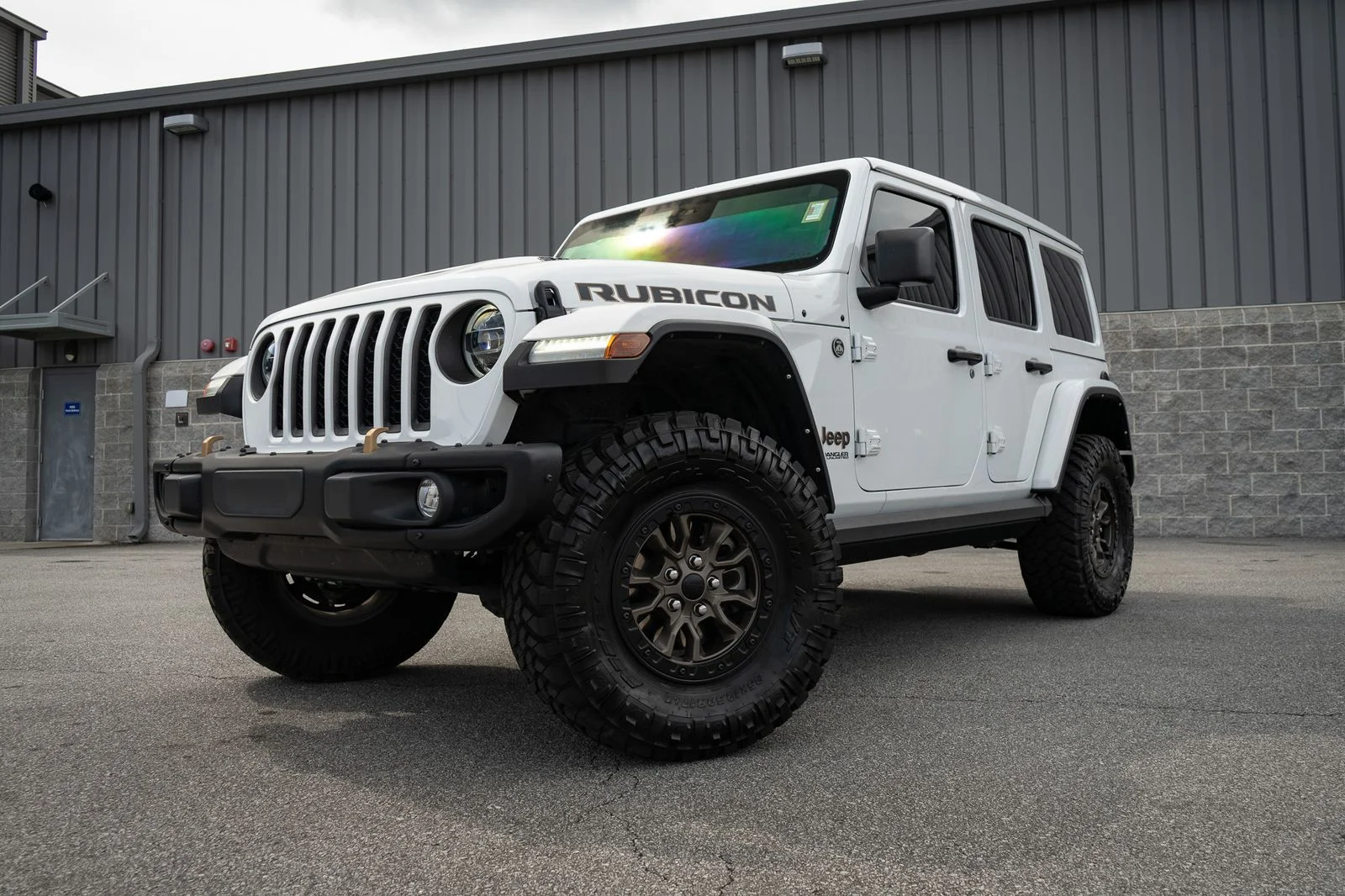 Used 2022 White Jeep Unlimited Rubicon 392 image 5