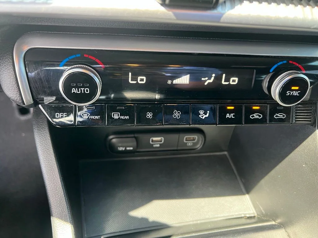 Used 2023 Wolf Gray Kia GT-Line image 15