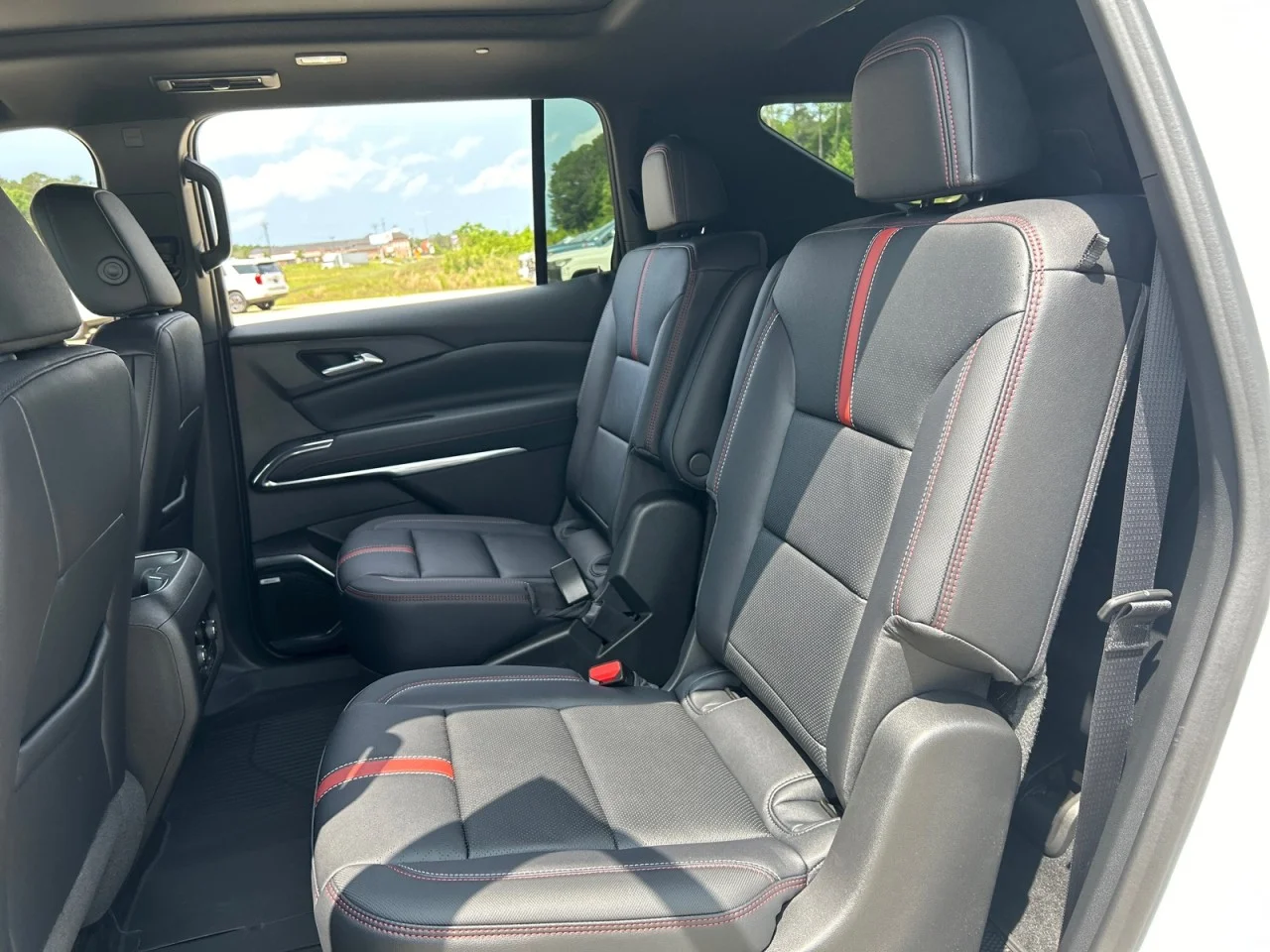 New 2026 Polar White Tricoat Chevrolet RS image 17