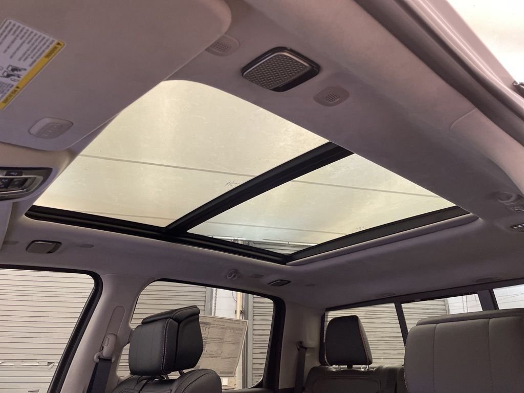 New 2026 Bright White Clear-Coat Exterior Paint RAM Tungsten image 25