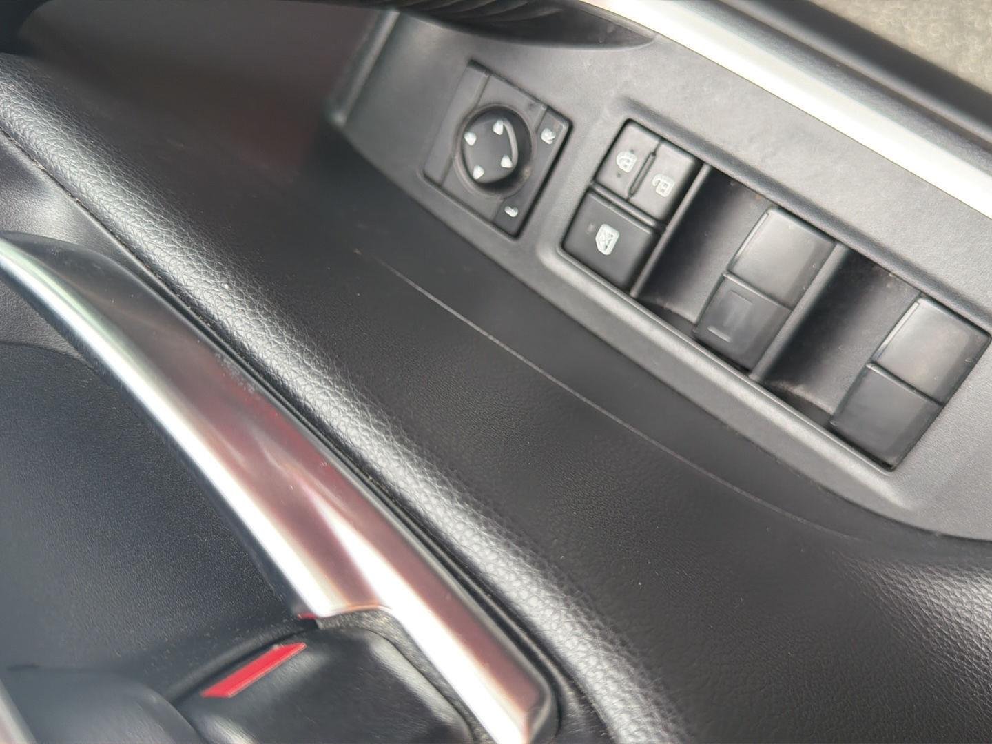 Used 2019 Ruby Flare Pearl Toyota Adventure image 15