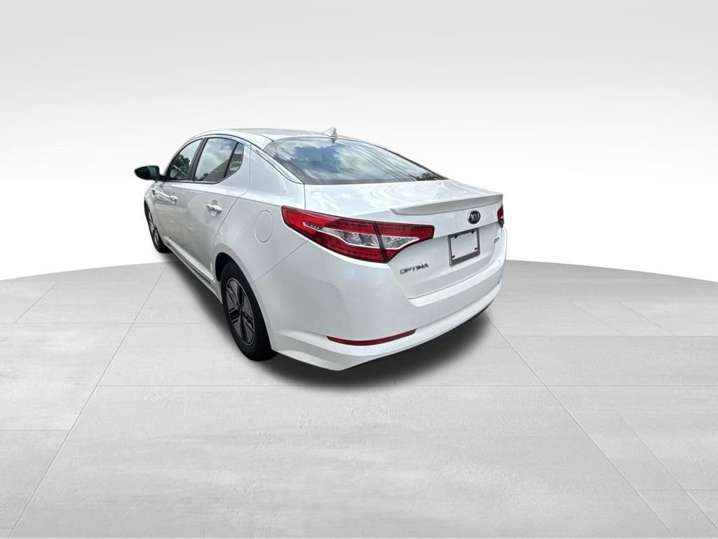 Used 2013 Black Kia LX image 4