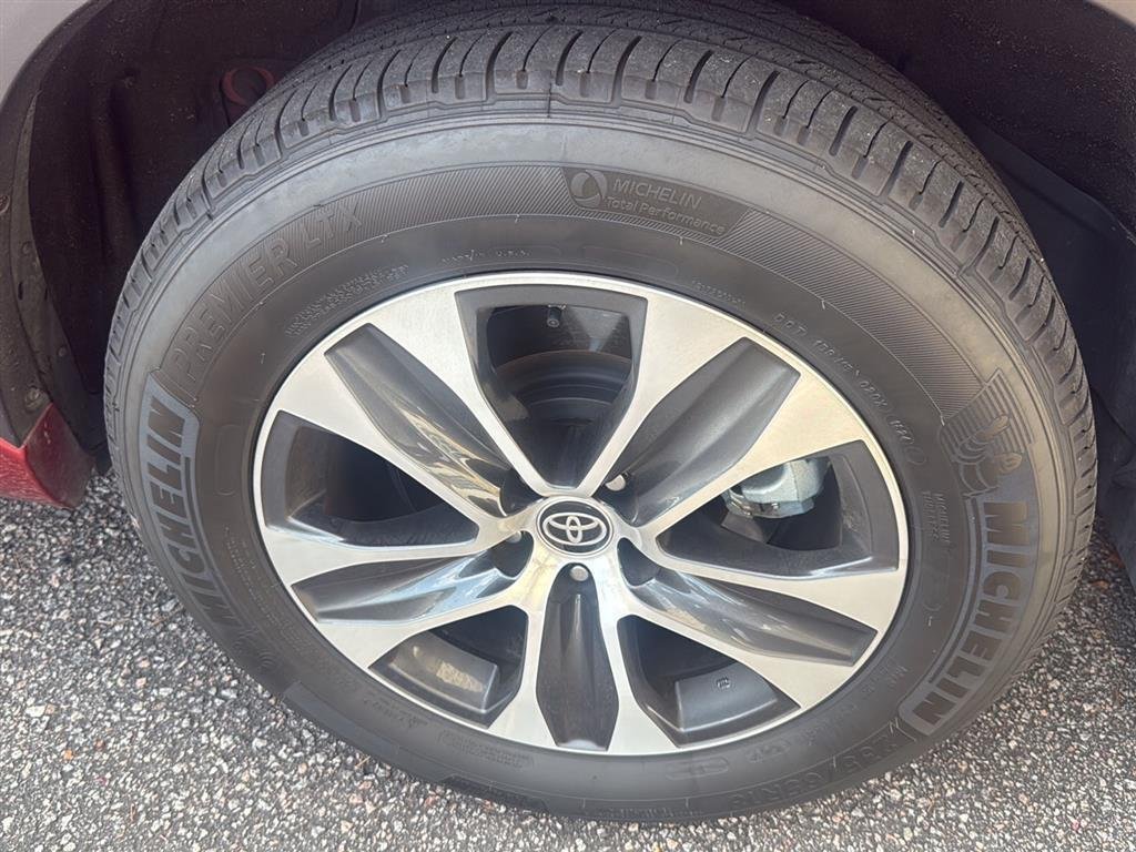 Used 2023 Ruby Flare Pearl Toyota XLE image 21