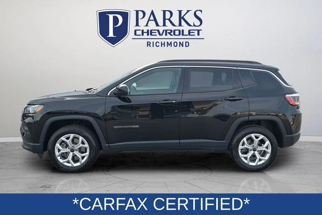 Used 2025 Black Jeep Latitude image 4