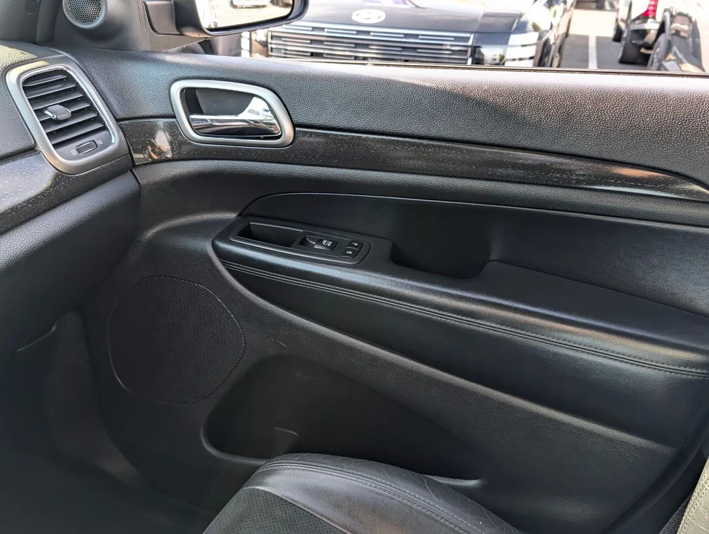 2018 Jeep Grand Cherokee Altitude - Photo 23