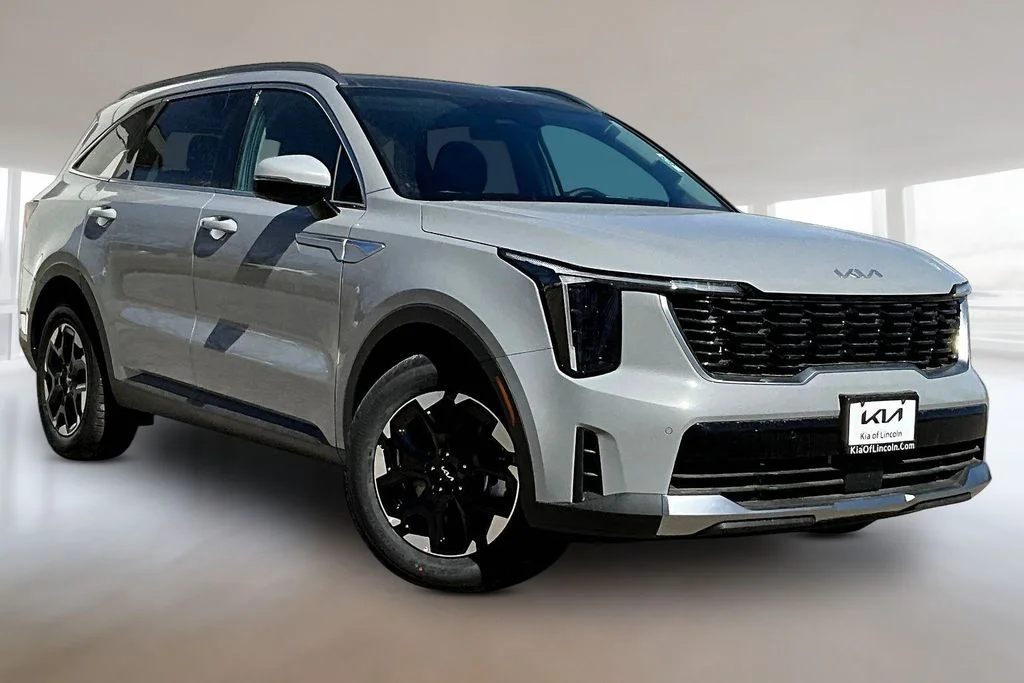 New 2026 Wolf Gray Kia S image 2