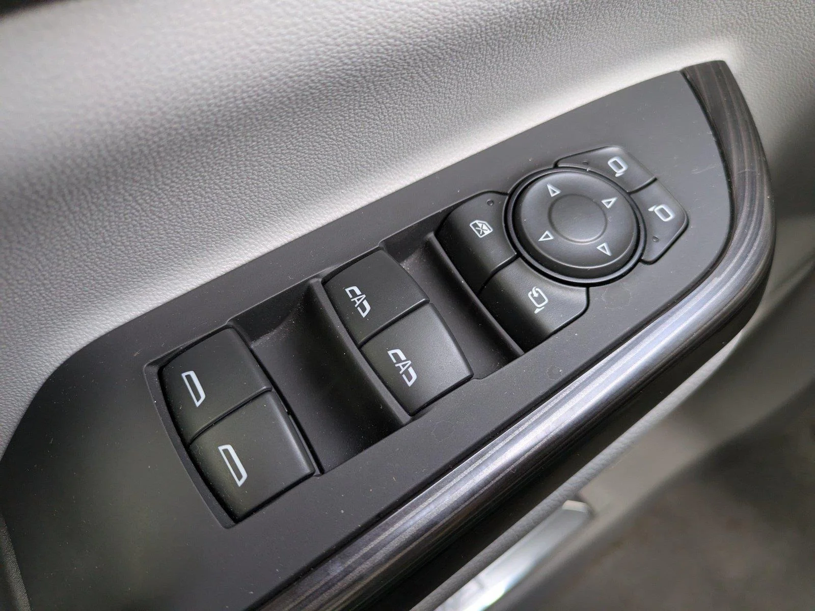 Used 2023 Volcanic Red Tintcoat GMC SLT image 23