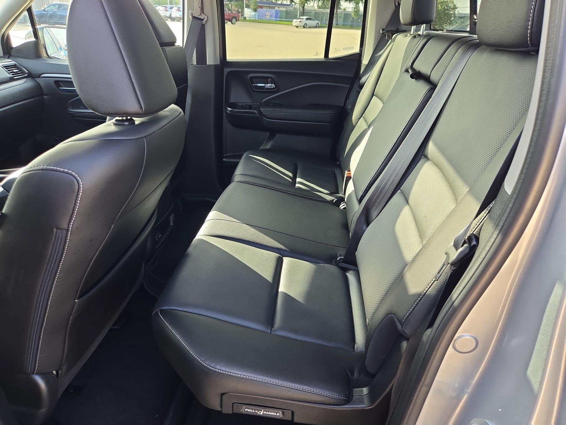 Certified Used 2025 Solar Silver Metallic Honda AWD RTL image 62