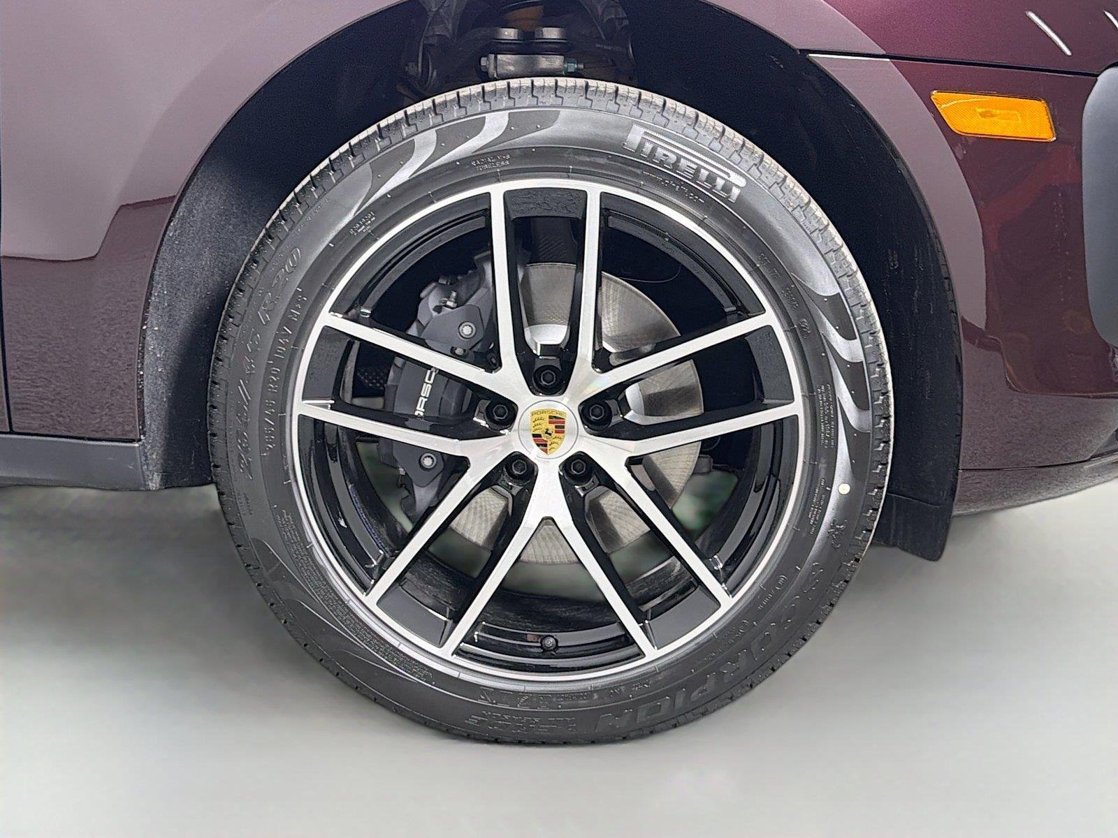 2026 Porsche Macan T - Photo 14