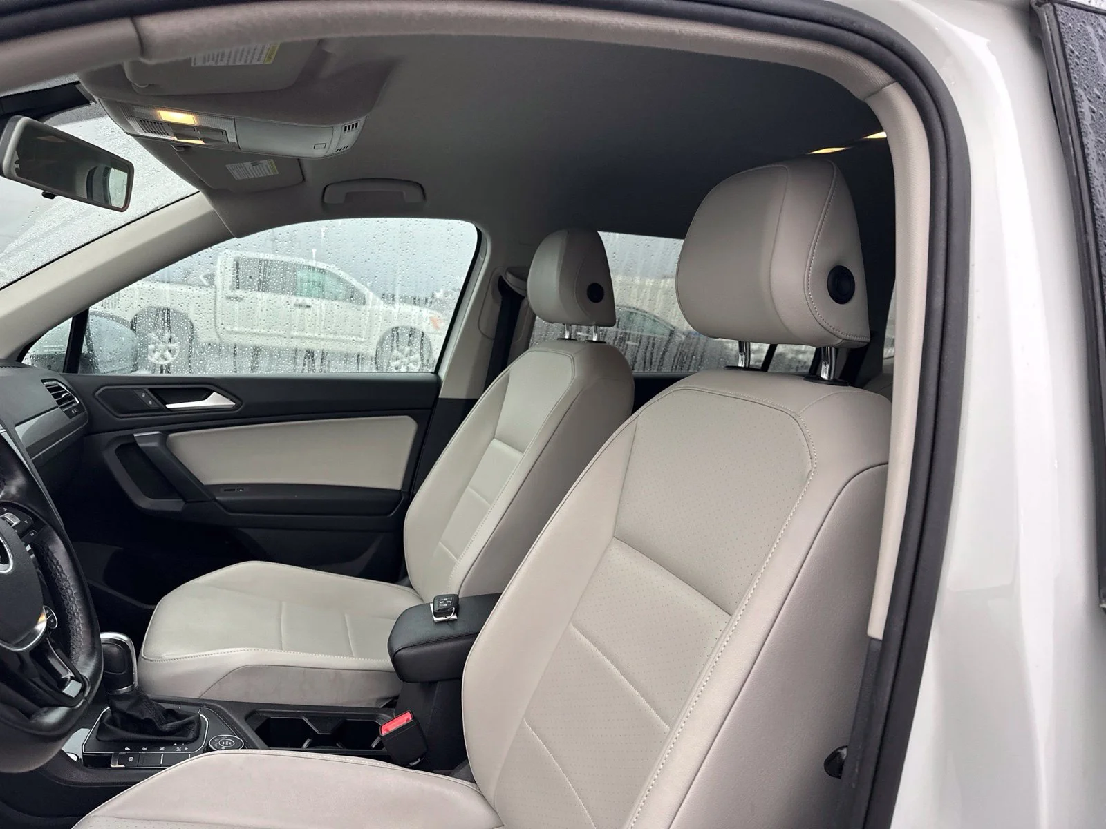 Used 2019 White Volkswagen 2.0T SE image 5