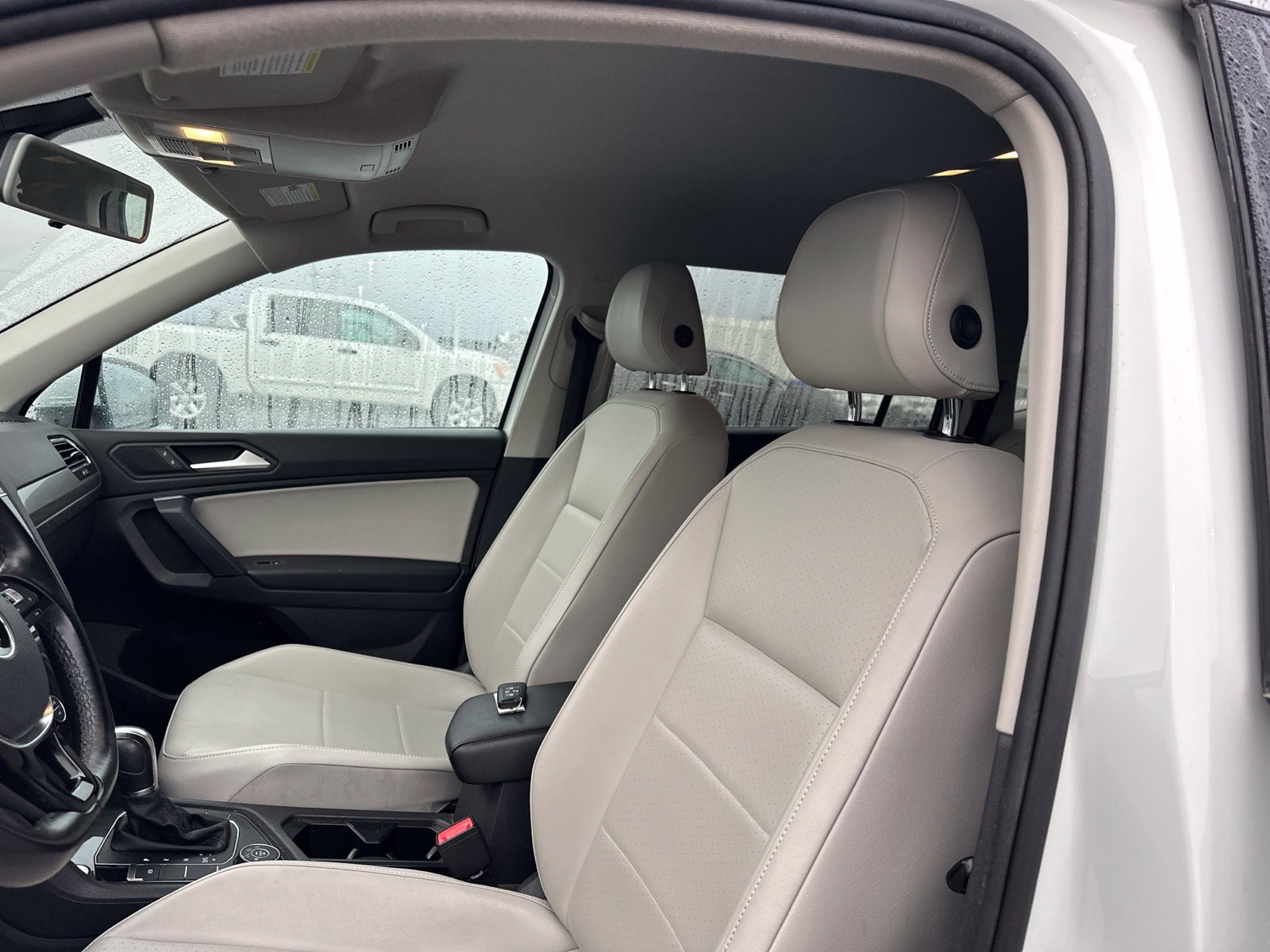 Used 2019 White Volkswagen 2.0T SE image 5