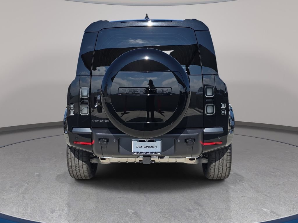 New 2026 Santorini Black LAND ROVER X-Dynamic SE image 6
