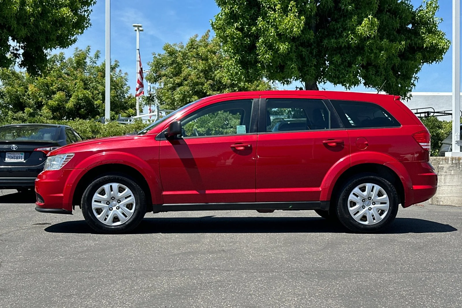 Used 2015 Redline 2 Coat Pearl Dodge American Value Pkg image 7