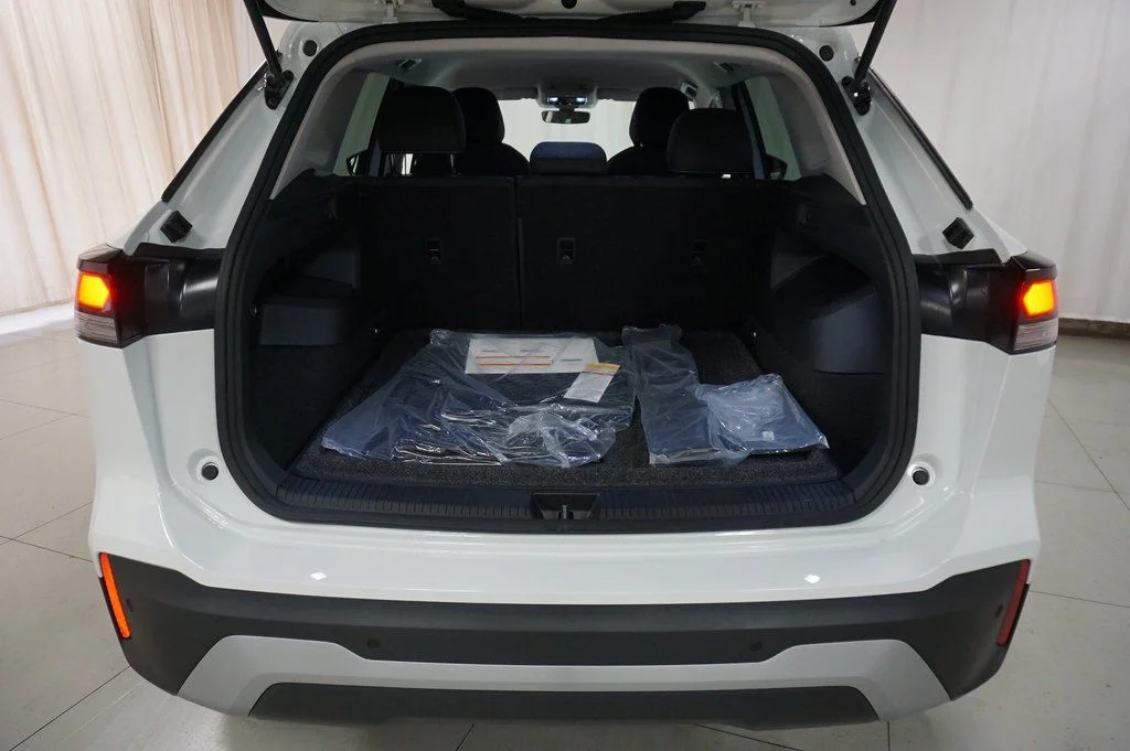 New 2026 White/off-white Volkswagen 2.0T S image 26
