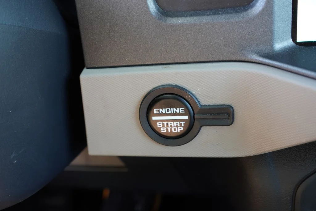 Used 2024 Oxford White Ford Wildtrak image 31
